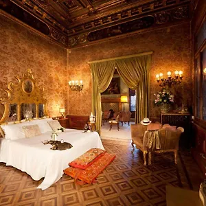 Palazzetto Pisani Grand Canal ונציה
