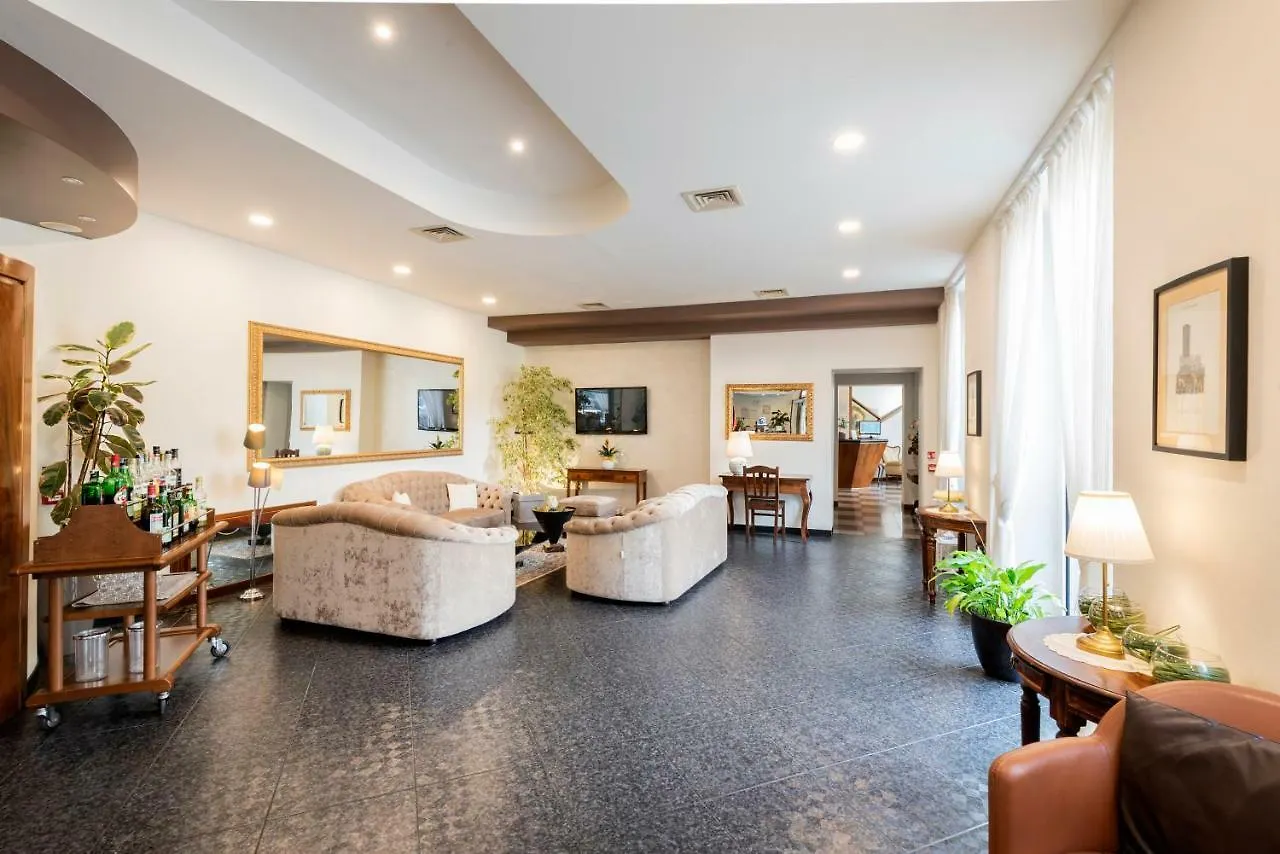 צ'רנוביו Hotel Asnigo 4*,